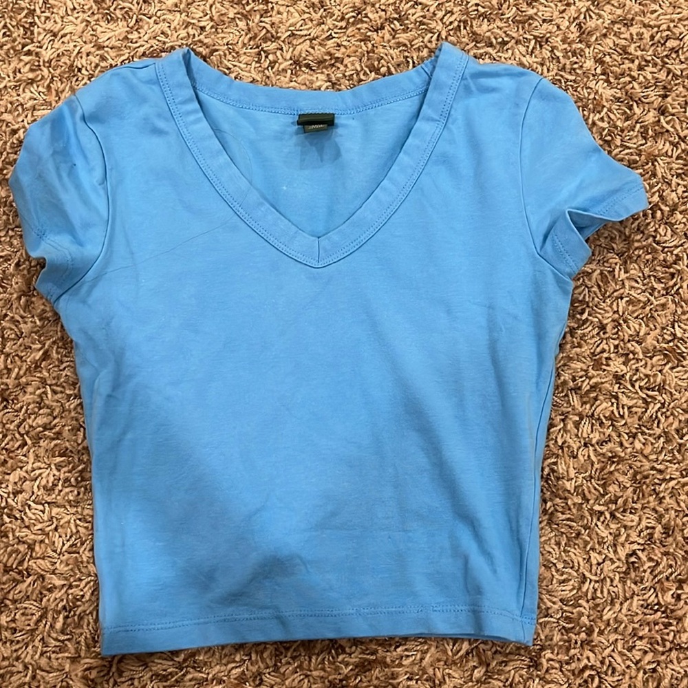 wildfable blue v-neck t-shirt